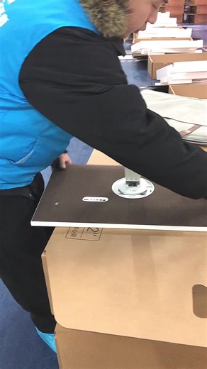 Explore the Best Features of Portable Smart Screens