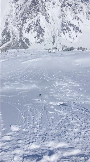 Powder season is just around the corner 🤩 Send this to your powder-partner(s).