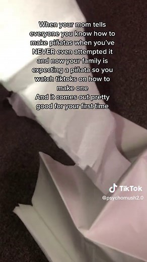 I think its cute 🤷🏽‍♀️ #pinata #pinatas #santa