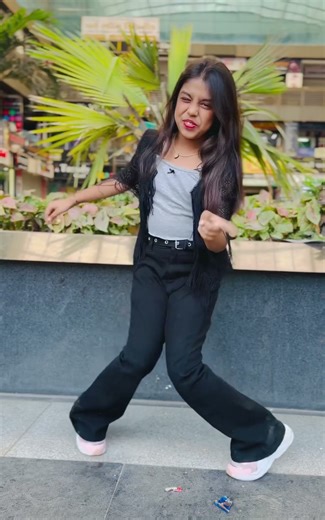 Dhadhang dhang🖤🔥🫰🏻#bansionbeat #dancevideo #trendingshorts #viralsong #ytshorts #dance