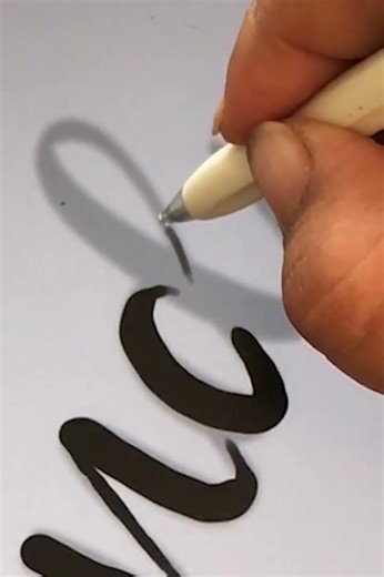 This calligraphy technique is so smooth #satisfying #art #calligraphy