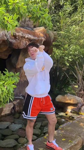 im a tiktok dancer again