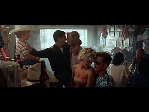 Tom Cruise, Anthony Edwards, Meg Ryan, Kelly McGillis in Top gun, - Bar