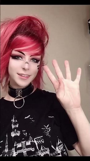 How I do my Death Hawk ￼ tutorial 🤘🏻🔥 #goth #hairstyle #gothic #alternative #tutorial