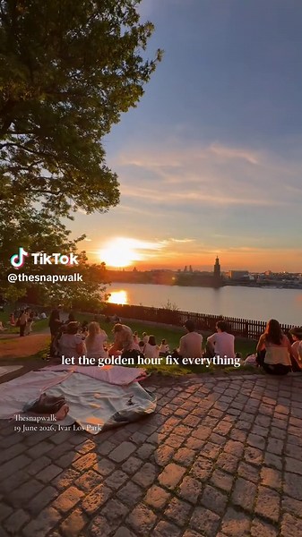 ✨ 9:30 PM, Stockholm 📍Ivar Los park #stockholm #visitstockholm #stockholmsweden #stockholmimitthjärta #gamlastan