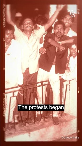 Self-Immolation During Mandal Commission Protests 1990 #shorts #picturethists