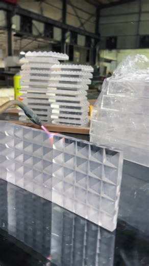 透明亚克力工艺品的设计与应用