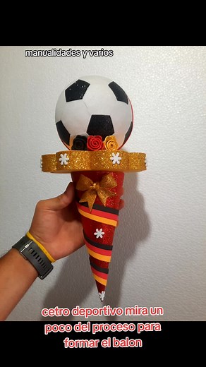 Cómo hacer un balón de fútbol con cartón paso a paso