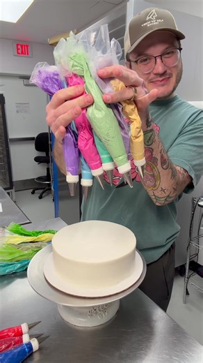 Cake Decorating Tips for Perfect Orders