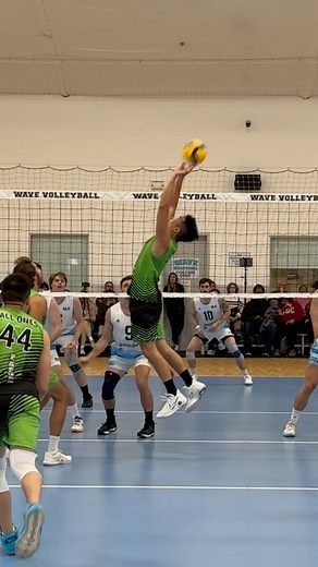 16K views · 333 reactions | Notice how the setter gets his feet set,...