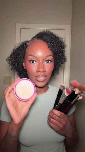 Quick Makeup Brush Cleaning Tips with Sigma Beauty