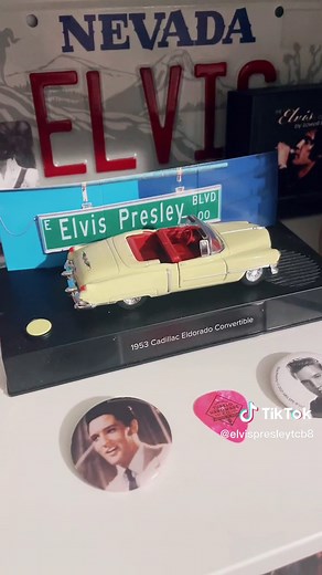 Elvis Presley RCA Victor Records Collection