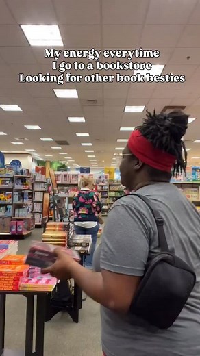 2.1K views · 14 comments | If you see me in the wild, answer the call. Gang Sign is a Reaper. #ganggang #hailreaper #bookshenanigans | A Bibliophile’s Bookshelf | Facebook