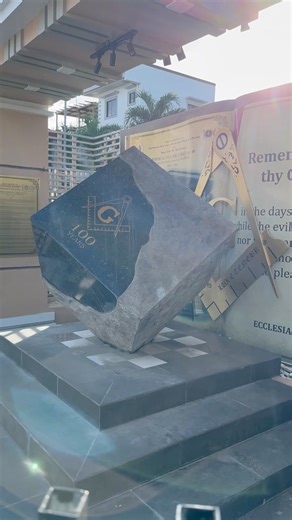 Centennial Marker 🧱/G- Memorial Masonic Lodge No. 90 🏛️ Share a photo of Masonic Marker in your location ⬇️👇 #MasonicMarker #LohiyaNobenta #Freemasonry #FreemasonryPhilippines | Jefferson Leaño Lubrin