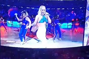 4.2K views · 400 reactions | Iggy Azalea presentando "Fancy" con porristas, es lo mejor. ❤️‍ | Iggy Azalea México | Facebook