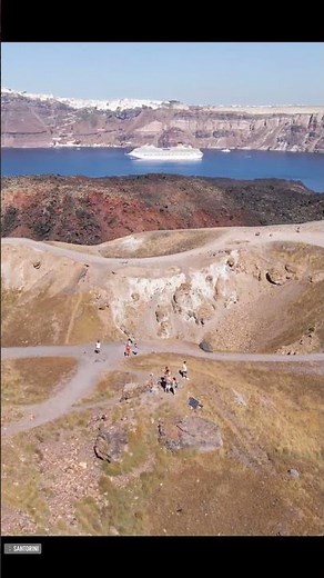 🇬🇷 GREECE: Santorini, the Island Where White Meets Infinity