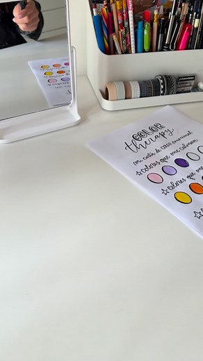 Éstos son los colores que me dan calma, hoy 💜 En Lettering Manía estamos en modo Color Therapy 🎨✨Terapia del color aplicado a las letras 😉 Hoy les muestro mi lettering con los 3 colores que me dan calma ✍🏻 Usé una técnica de blending súper simple: mezcla directo con los marcadores, sin agua 🙌🏻 Y, como siempre, sobre papel Fabriano Watercolor 🖌️ ¿Qué colores te dan calma hoy? #lettering #brushlettering #letrasbonitas #marcadores #letteringenbuenosaires #aprendelettering #caligrafiamoderna 