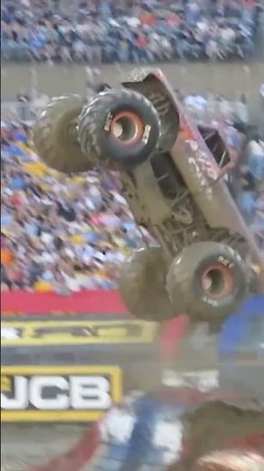 NOT LETTING THE MUD STOP HIM! Wild Side Monster Jam Jump #monsterjam #monstertruckjump