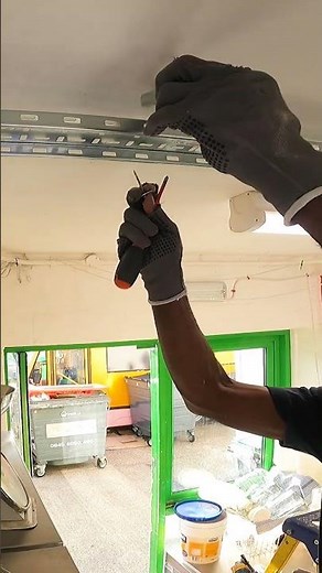 Tray & Unistrut Installation