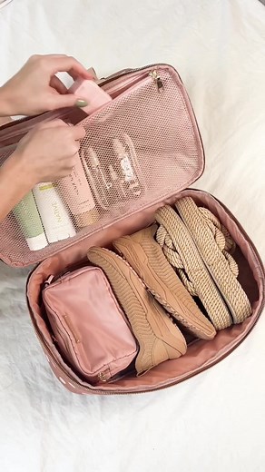 Packing Tips for a Weekend Getaway | Poppy and Peonies Voyager Bag