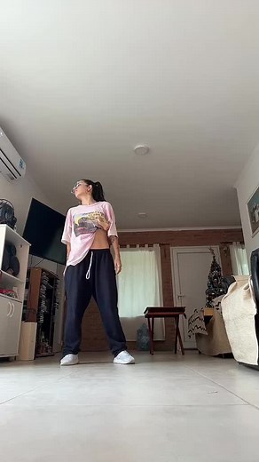 Mastering Body Control in Dance: Tutorial and Robot Moves