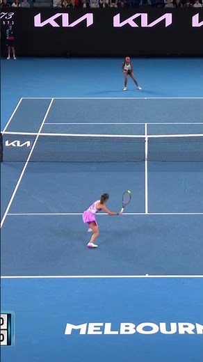 Emma Raducanu's POWERFUL forehand! 💪