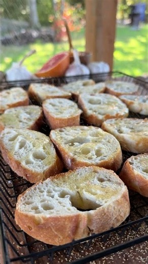 Smoked Duck Crostini with Garlic Confit & Crispy Grapefruit
