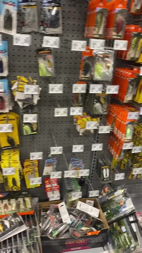Who hurt Walmart??? 🎣 #fishing#bassfishing#largemouth#fishinglife#glidebait