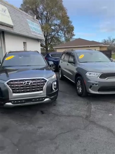 ✨ REAL RESULTS‼️ ✨ 🤩 Serving Illinois & Indiana customers 🤩 Still paying for rides and Uber? 🚕 You’re wasting money! We’ll get you APPROVED regardless of your credit history — as long as you have income. 💥 No License Required 💥 Good, Bad, or No Credit – Approved! 💥 Previous Repo Accepted 👉 Already on a car loan? Let us PAY IT OFF & UPGRADE you into something newer 👌 🚗 Drive home a 2016 or newer with as little as $500 DOWN 🎉 📲 Apply ONLINE: smartbuyautofinance.com/creditapp 📞 Call us: