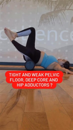 Adding Frog kicks alternating to frog pose circles 🐸while on foam roller is an amazing release of deep aches and pain as well as engage a non functional Pelvic Floor , resembling Pelvic clocks to isolate weak areas of your abdominal muscles quadrant plus lengthening and strengthening tight hip adductors and hamstrings ♥️ If you need my help and guidance comment "Core" I will be sending you a link to access my free 6 part video series about revive pelvic floor health❤️ This exercise is specifica