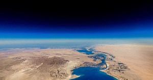 Pourquoi le canal de Suez est-il un lieu géopolitiquement stratégique ?