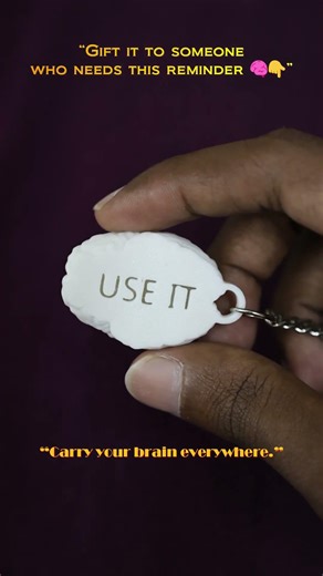 Carry your brain everywhere 🧠🔑 #3dprinting #giftideas