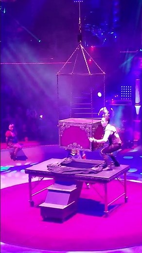 Spectacle de Magie en direct du cirque d'hiver Bouglione