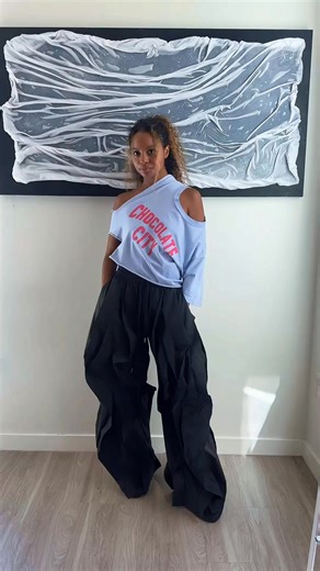 Y’all been asking 👀 The Cool Mom DIY tee tutorial is here 💅🏽 #CoolMomDIY #upcycledfashion #fashiondiy #ThriftFlip #TshirtDIY #MomStyle #tshirthack | T-Shirt Upcycle Diy