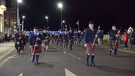 苏格兰风笛Scotland the Brave,Rowan Tree the massed pipes drums