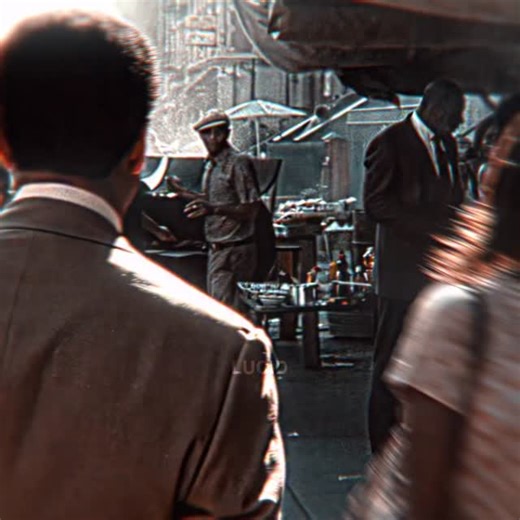 Clerkofcinema on Instagram: "American Gangster (2007) American Gangster is a calculated rise-and-fall story that treats crime like corporate strategy. Based on the true story of Frank Lucas, the film follows a heroin kingpin who builds an empire not through chaos, but through discipline, logistics, and ruthless efficiency. His business model is simple: cut out the middleman, control the supply, and eliminate weakness. What makes the film compelling is its dual perspective. While Lucas constructs