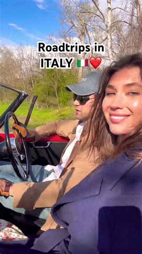 Roadtrips in ITALY 🇮🇹 #shorts #travel #roadtrips #trip #italy #couple #tuscany #love #spring