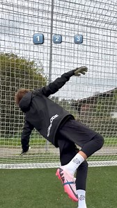 Which grip is the best? 🧲 #goalkeeper #fußball #getthegrip #torwart #gripmode #futbol #torhüter #keeper #soccer #grip #test #gloves | goalkeeperpiet