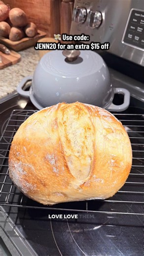 My favorite way to bake sourdough artisan bread! #dutchovenbread #sourdough