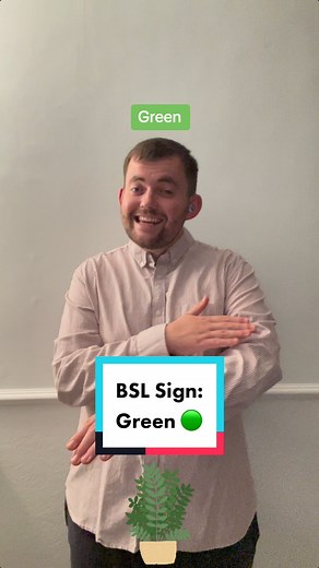 Today’s new Sign in British Sign Language Today’s sign is #Green ! Join me everyday for new signs in British Sign Language! #deaf #bsl #signlanguage #greenscreen #greenscreensky #greencolour #greenman #🟢 Note: I’m from the South UK so some signs are regional! | The Deaf Chef