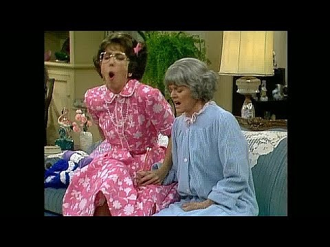 MAMA'S FAMILY - "Mama's Aunt Effie Moves into the House" - 1987