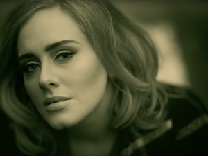 Adele : 1 milliard de vues en 87 jours pour Hello sur YouTube, record à battre - Closer