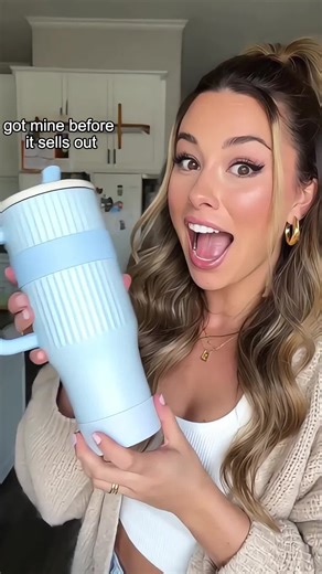 40oz Water Bottle 🤩💕#tiktokshop #tiktokmademebuyit #fyp #tiktok | water bottle