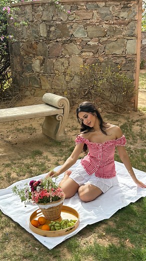 Rerunn® on Instagram: "Summer Soirée by Rerunn❤️ show us love in the comments, save and like to avail 10% off on your order during the drop (everyone) and a chance to avail prebooking💌 Coupon code will be shared on the day of the drop only with our lovely customers who save, like and comment on this reel and follow us✨"