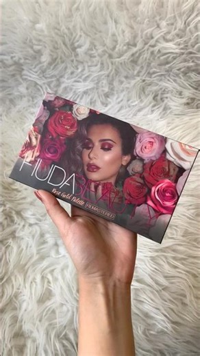 HUDA Beauty Rose Gold Remastered Palette Swatches | Huda Beauty #hudabeauty #huda