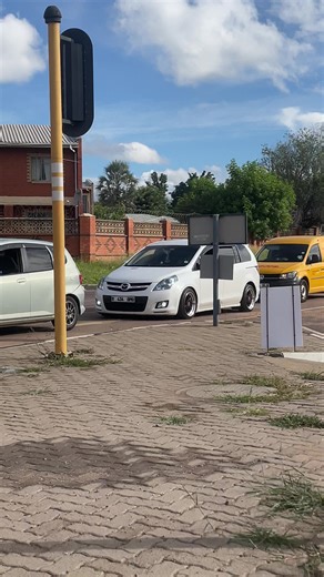 @Boflo🤖 #wearelivingthestanceway