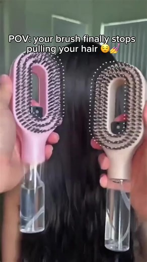 No more painful brushing 💧 Detangle hydrate instantly 👇 Shop AquaComb. https://aqua-comb-2.myshopify.com/products/aquacomb™-hydrating-detangling-spray-brush-1?variant=53375520374997