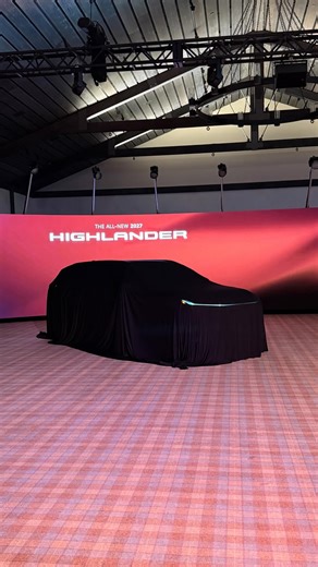 Redline Reviews on Instagram: "America’s favorite midsize SUV the #ToyotaHighlander has been reborn as an ultra sleek, high-tech, #Lexus-like premium 3-row fully electric SUV for 2027 and it looks like #Toyota can finally be taken seriously in the EV space! #Highlander"