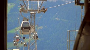 Cableway Cabins Verbier Swiss Alps Summer: стоковое видео (без лицензионных платежей), 1092706371 | Shutterstock