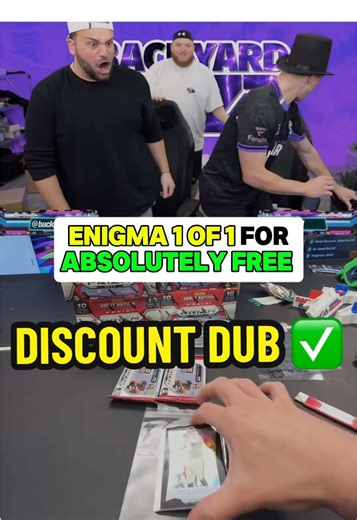 DISCOUNT DOUBLE CHECK FOR THE FERDA 1/1 🔊 Into the trash can for the Rodger’s 🗑️🚮 Pulled on the backyard buzz @whatnotsports account 🤝👀 #NFL #Football #Sportscards